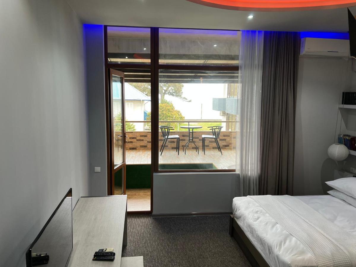 Kent Hotel Kobuleti Exterior foto
